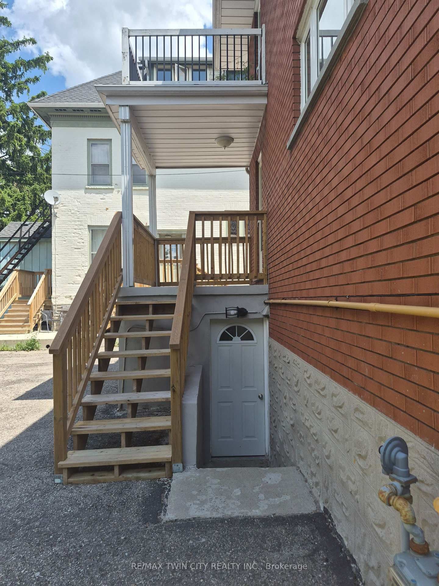 132 Allen Street E, Unit 1 - Image 4