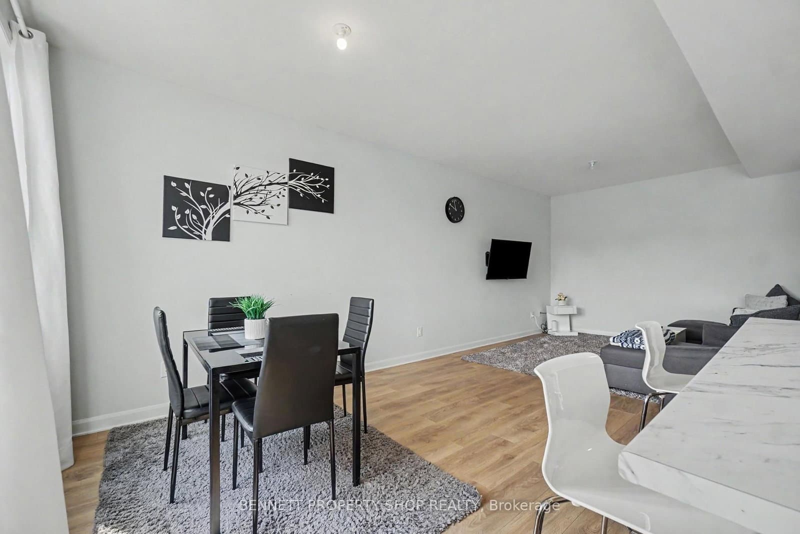 127 Attwell Private - Image 5