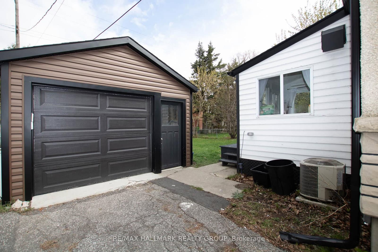 929 Merivale Road - Image 4