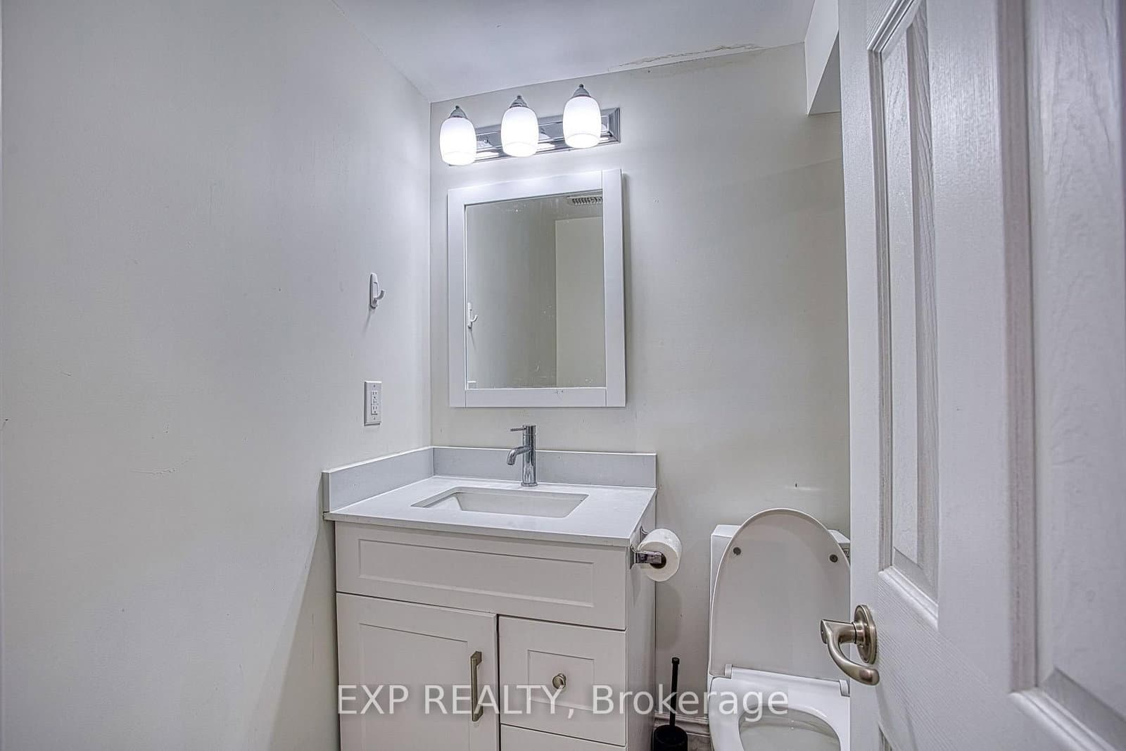 15 Riley Avenue, Unit Lower - Image 3