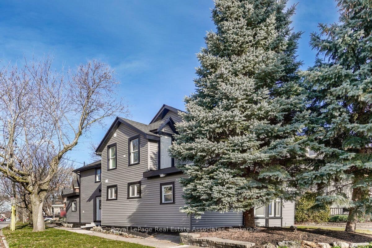 39 Welland Avenue S, Unit 1 - Image 2