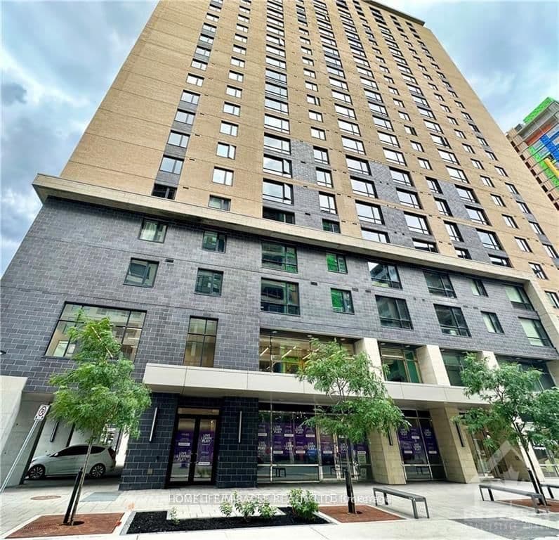 105 Champagne Avenue, Unit 1610 - Image 1