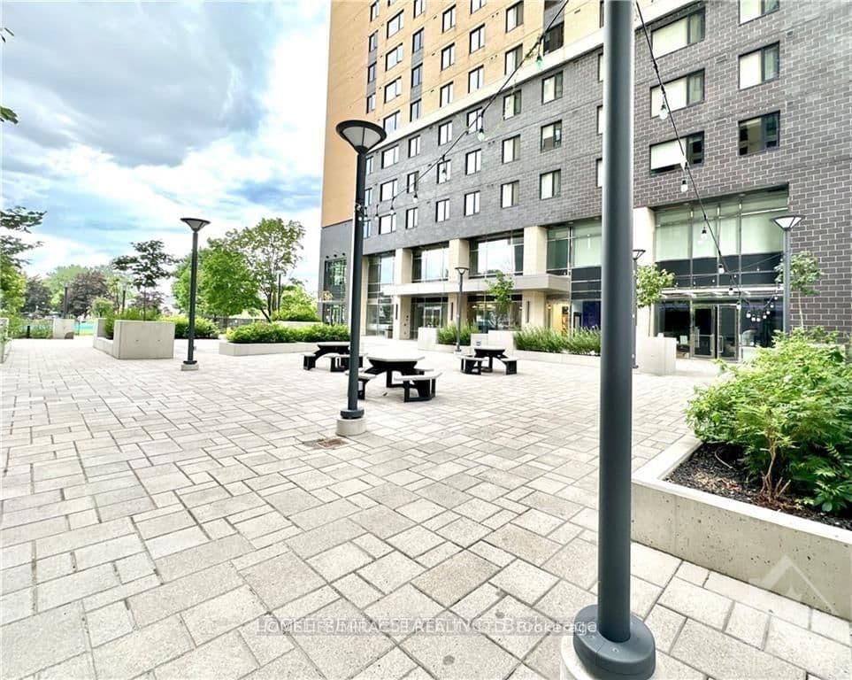 105 Champagne Avenue, Unit 1610 - Image 4