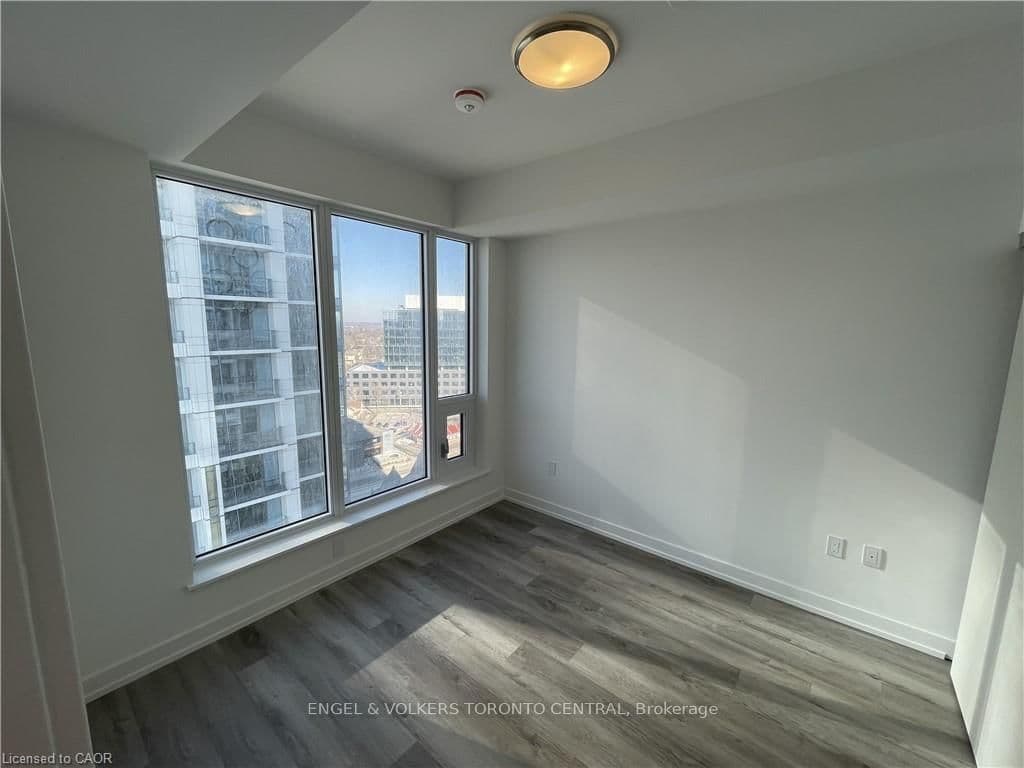 15 Wellington Street S, Unit 1212 - Image 4