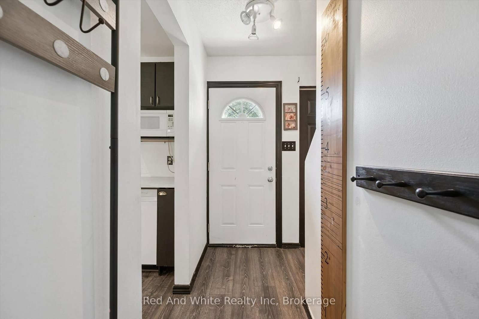 178 Grulke Street, Unit 11 - Image 4
