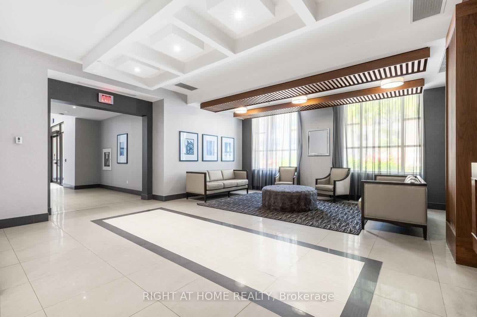 150 Main Street W, Unit PH05 - Image 3