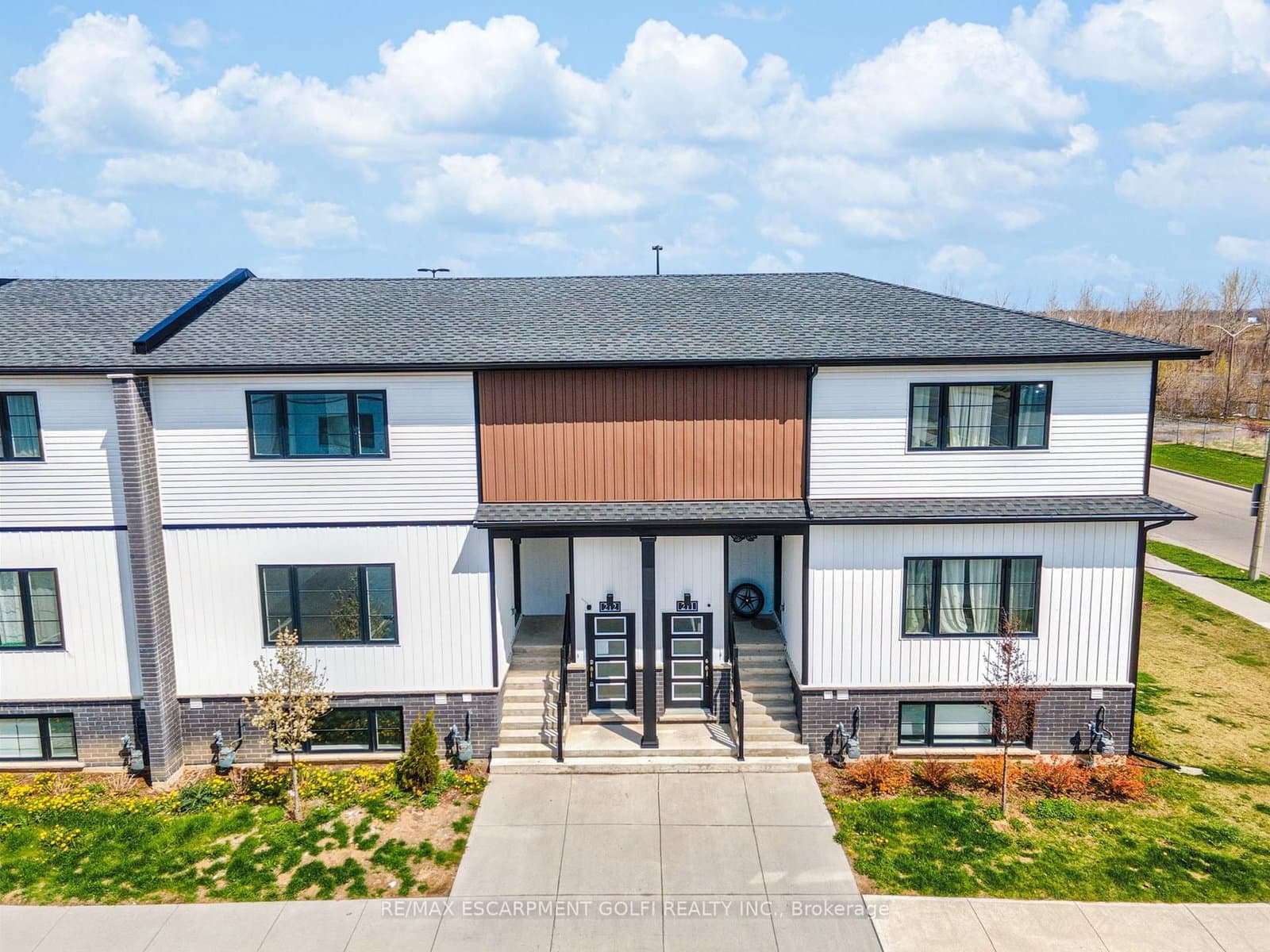 #212 - 4263 FOURTH Avenue