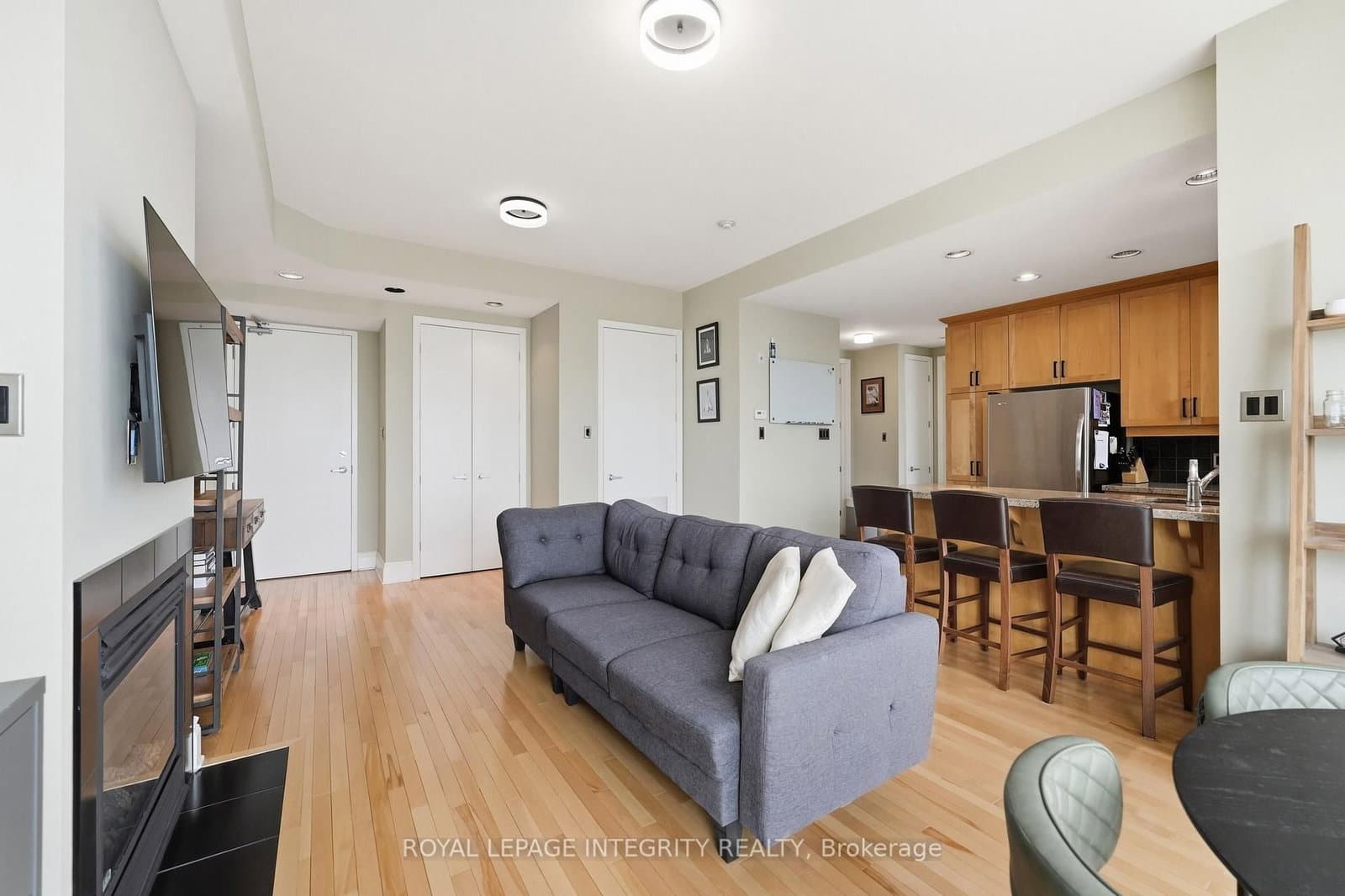 420 Berkley Avenue, Unit 802 - Image 5