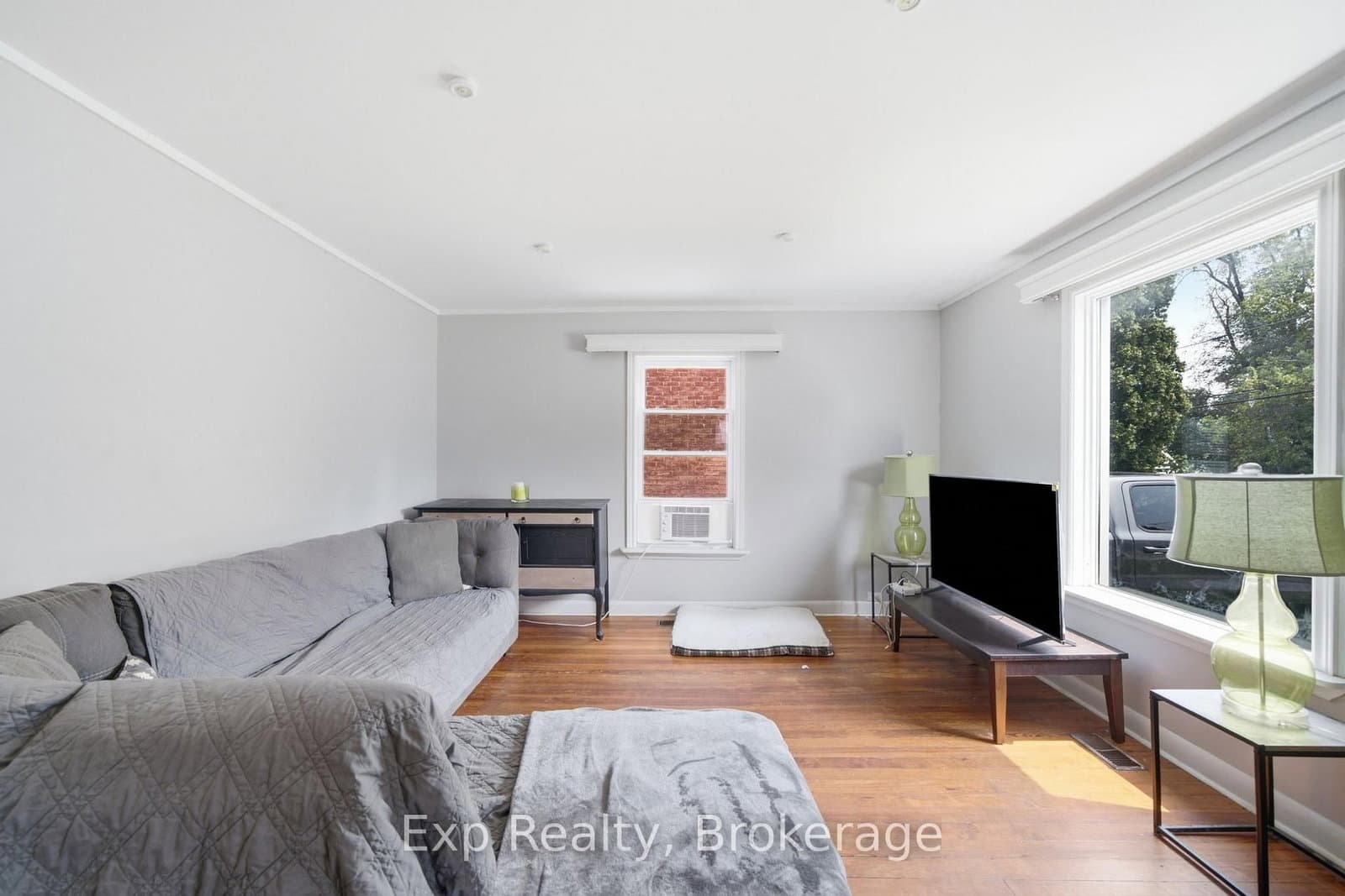 18 Charlotte Street - Image 6