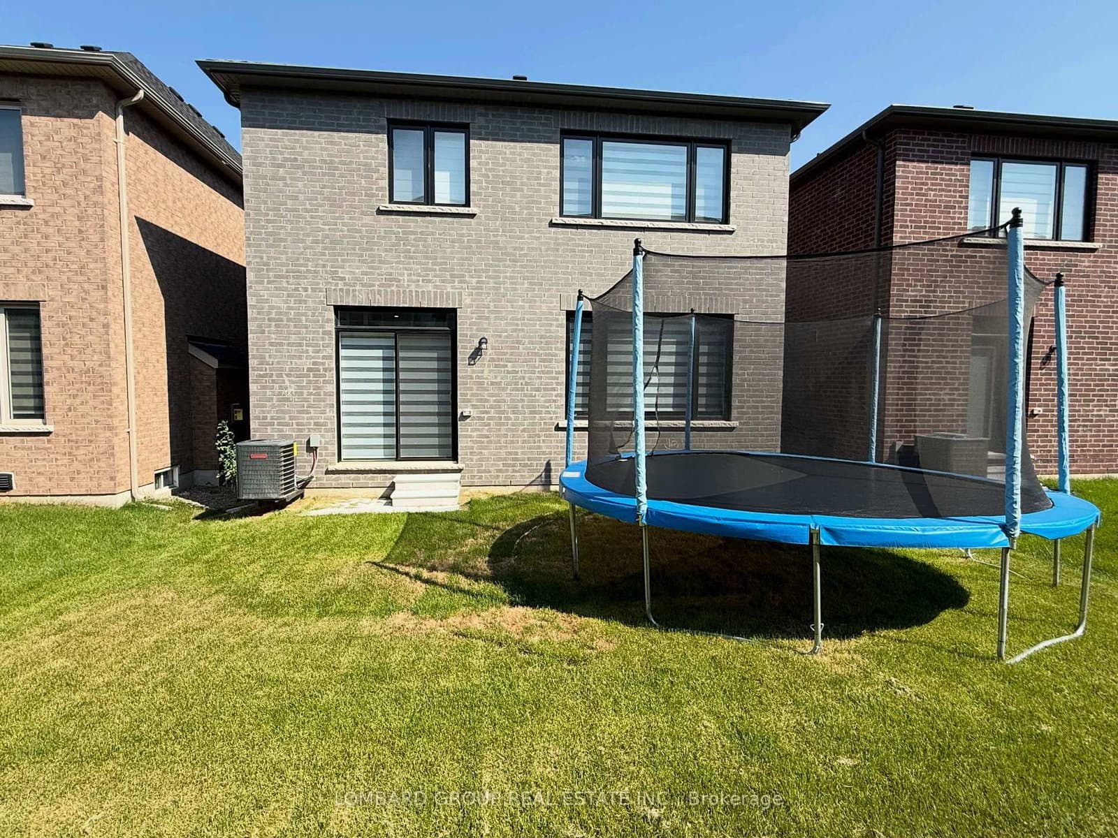 21 Stanley Leitch Drive - Image 2