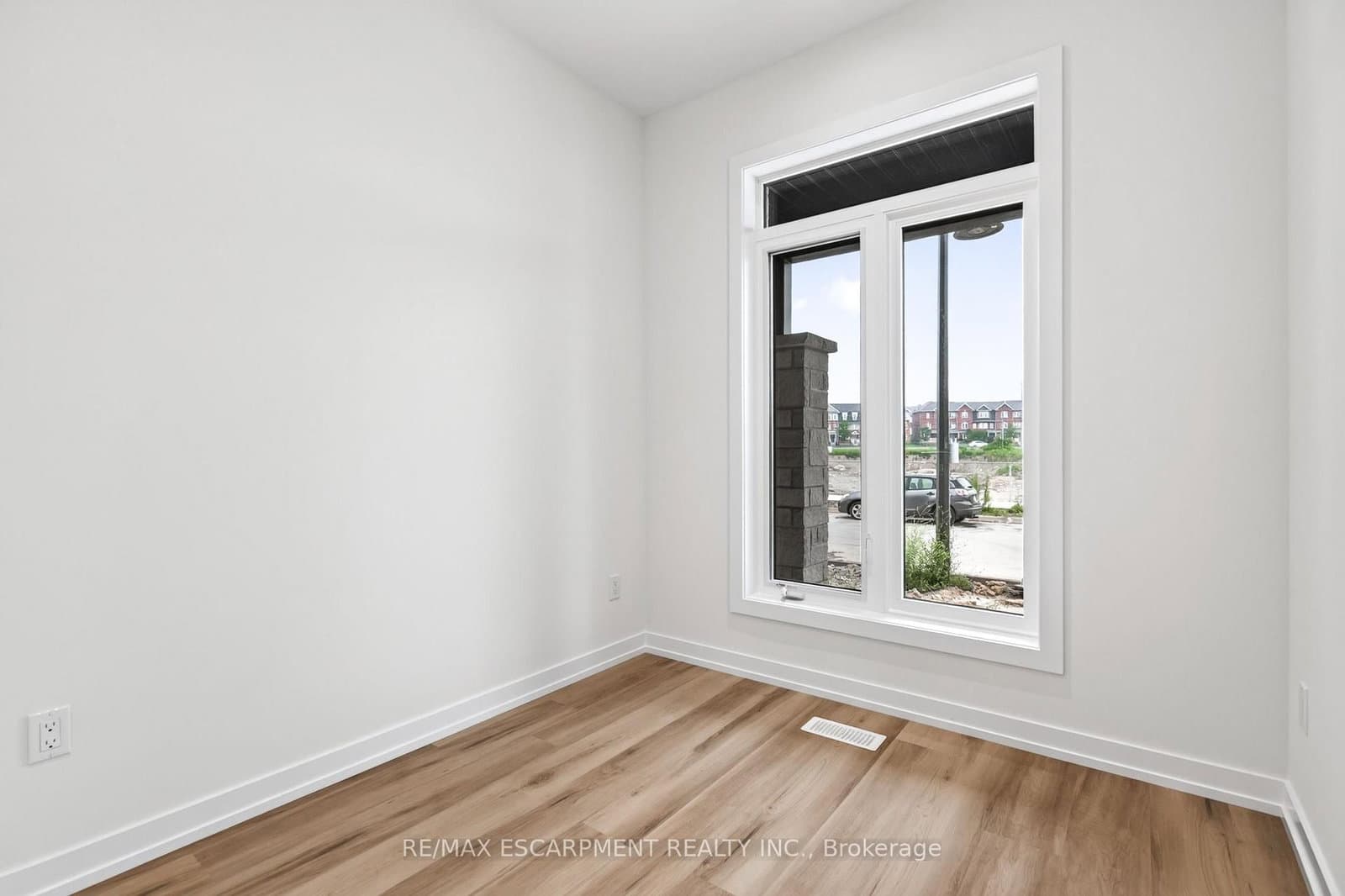 88 Valley Trail Place - Image 3