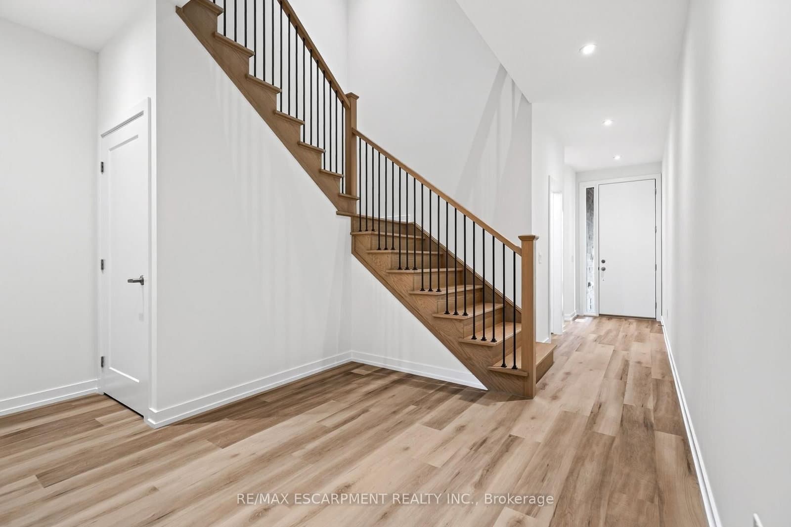 88 Valley Trail Place - Image 4