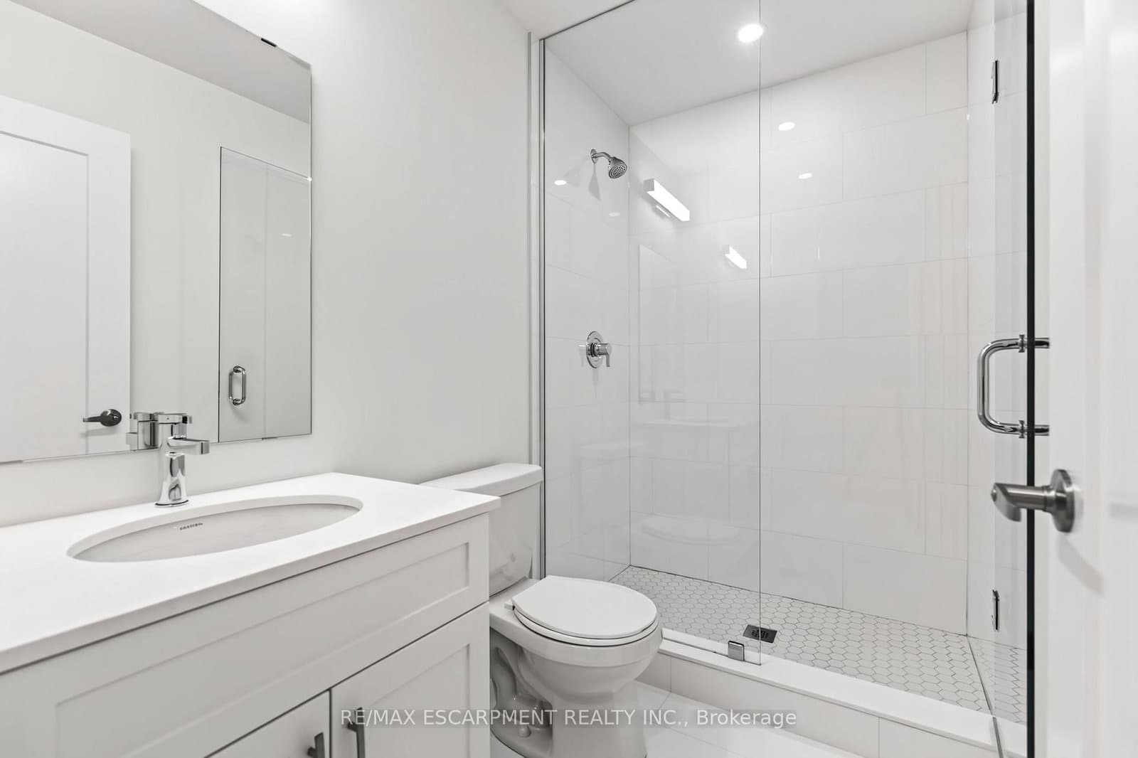 88 Valley Trail Place - Image 6