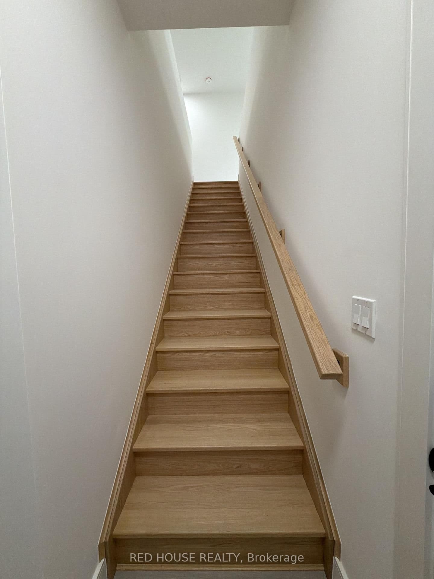 157 Everett Common - Image 2