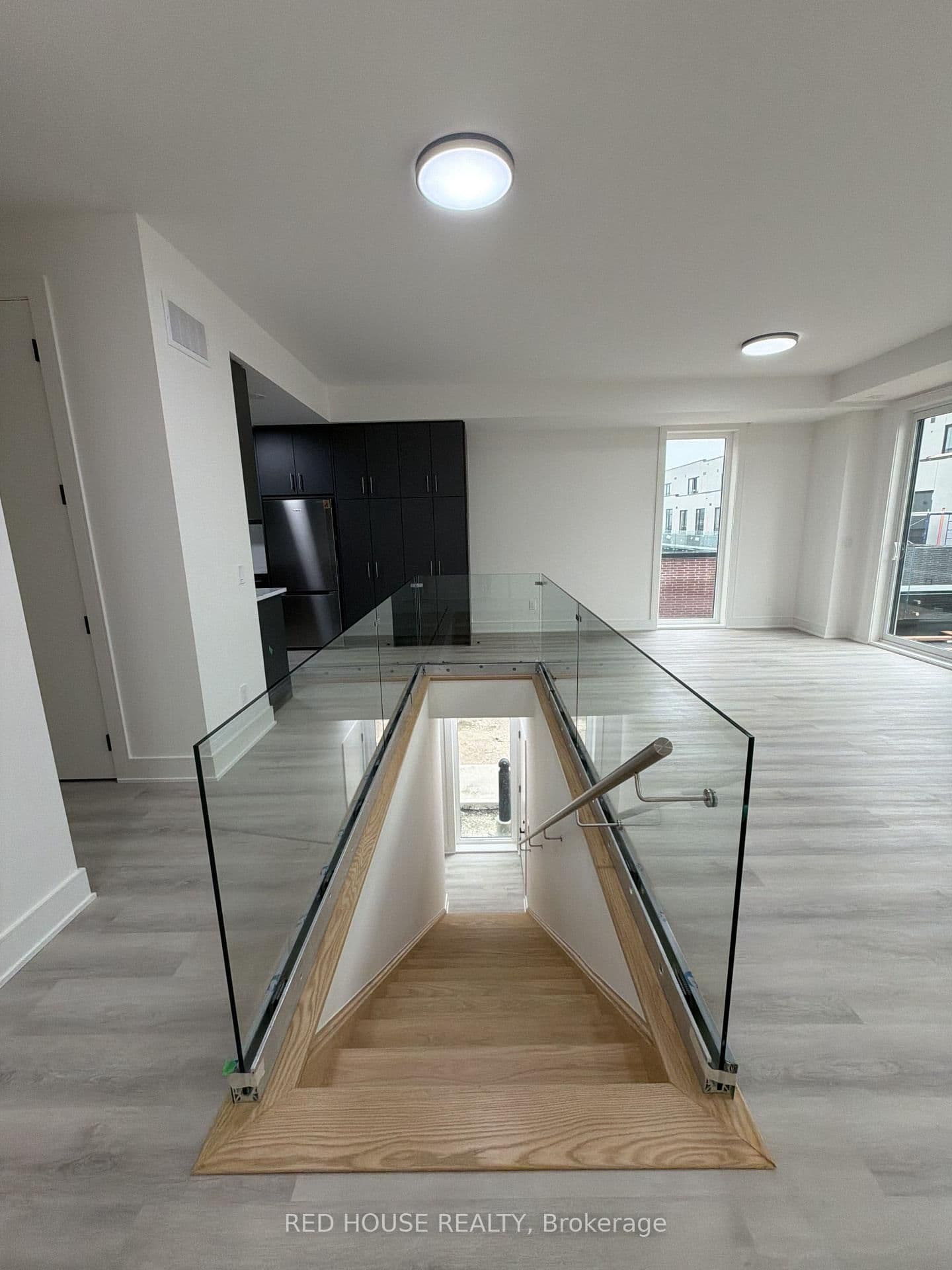 131 Everett Common - Image 6