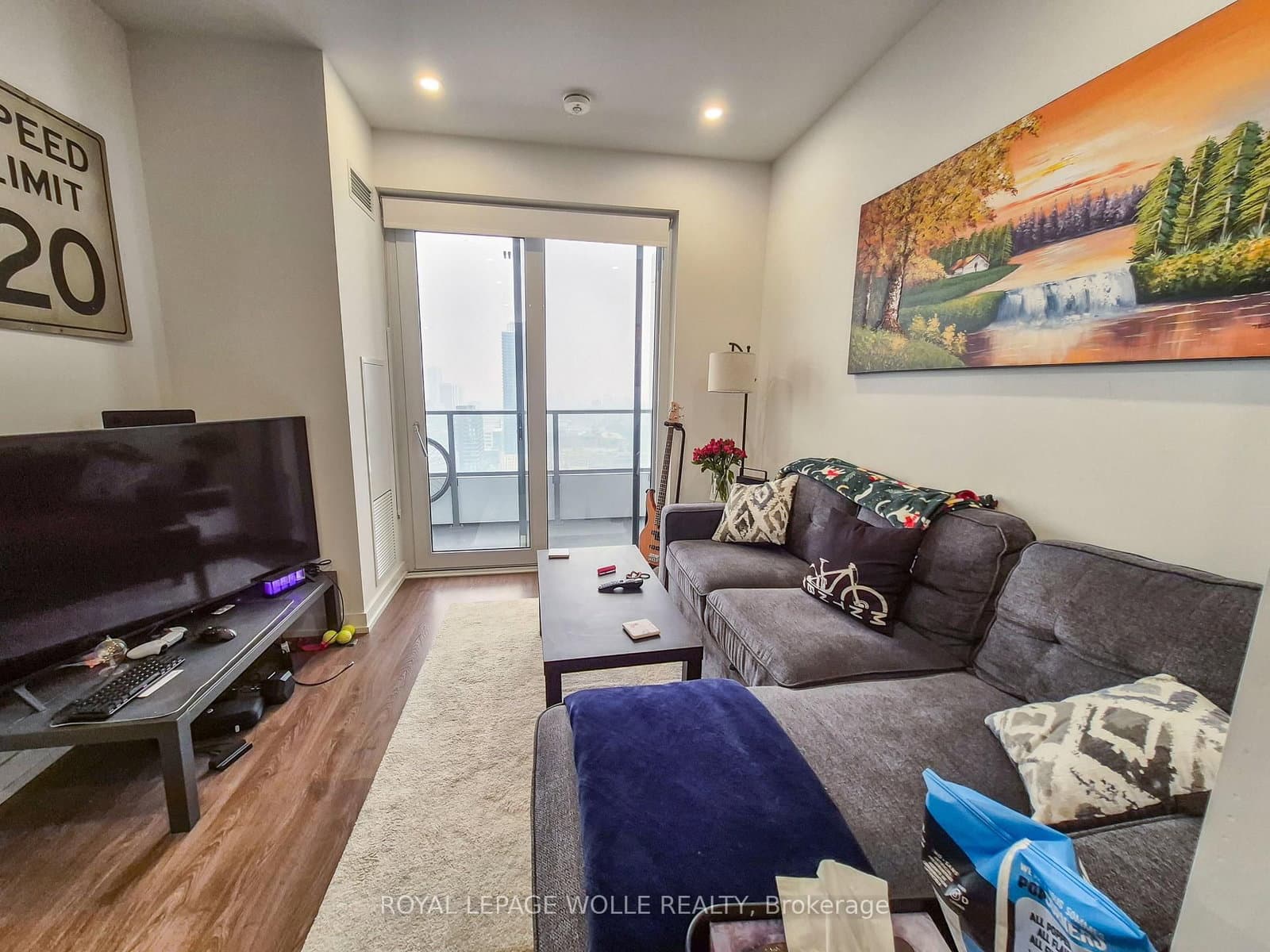 15 Wellington Street S, Unit 2504 - Image 4
