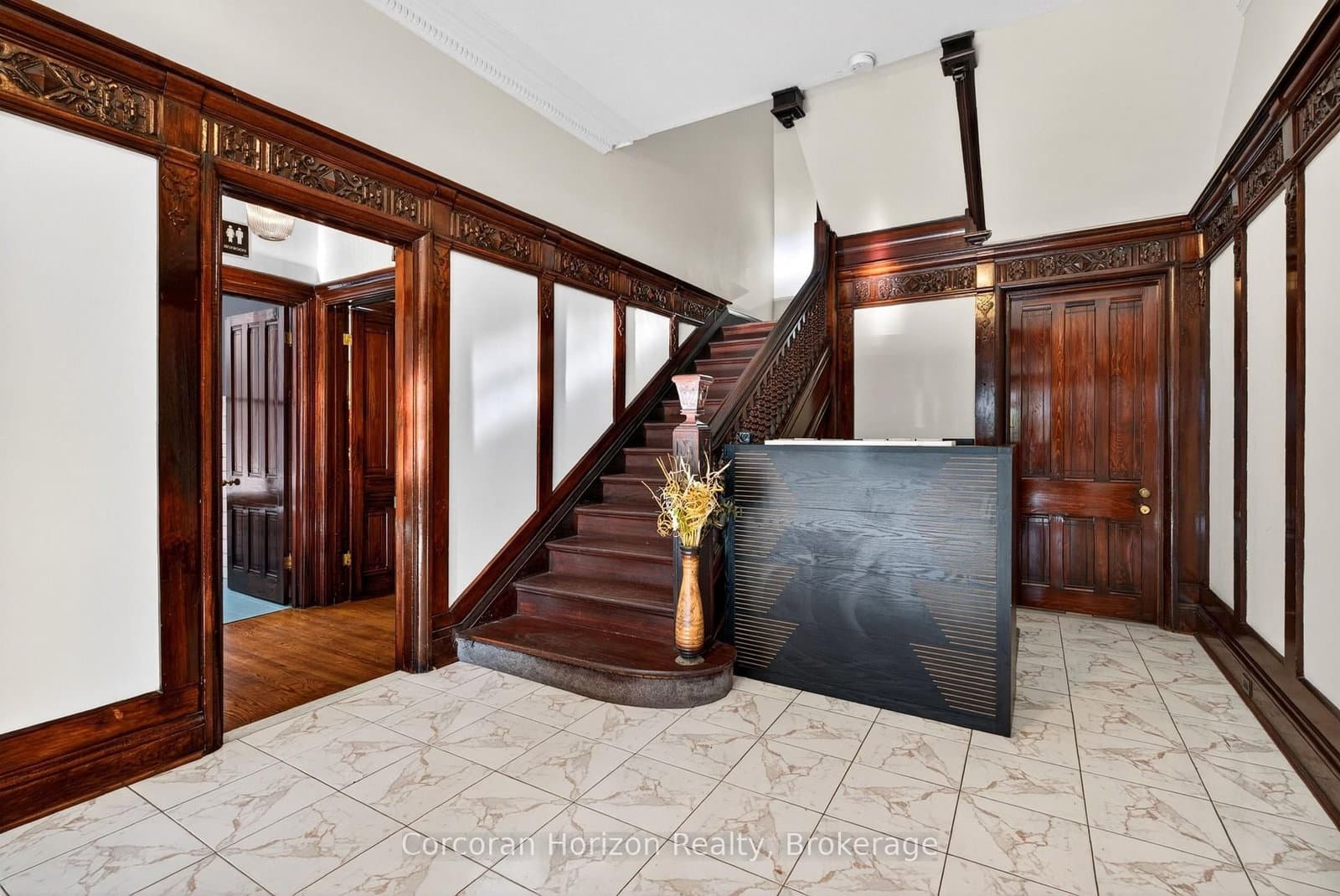 183 James Street S, Unit 2 - Image 5