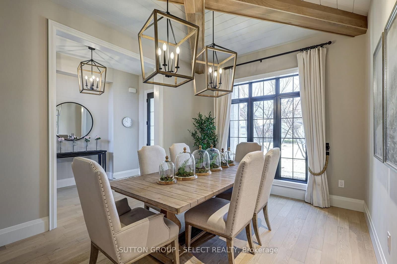 2397 MEADOWLANDS Way - Image 4