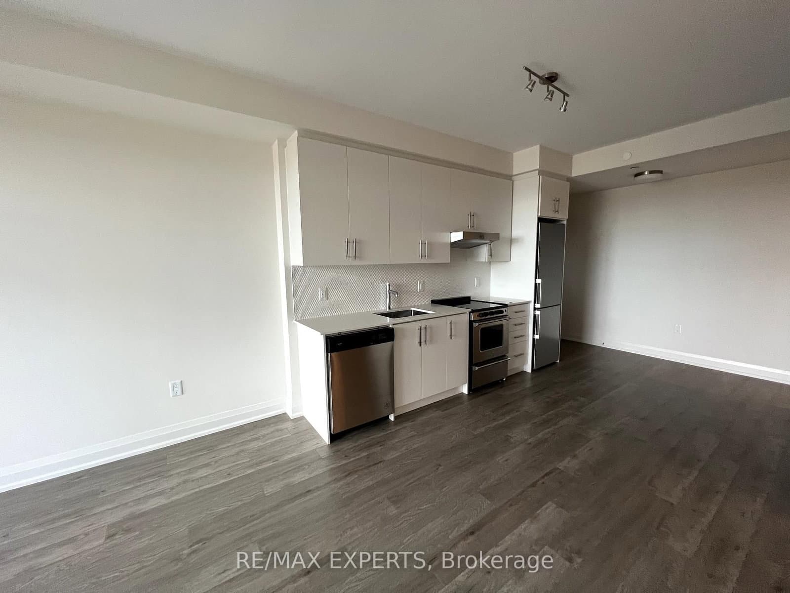 212 King William Street, Unit 602 - Image 3