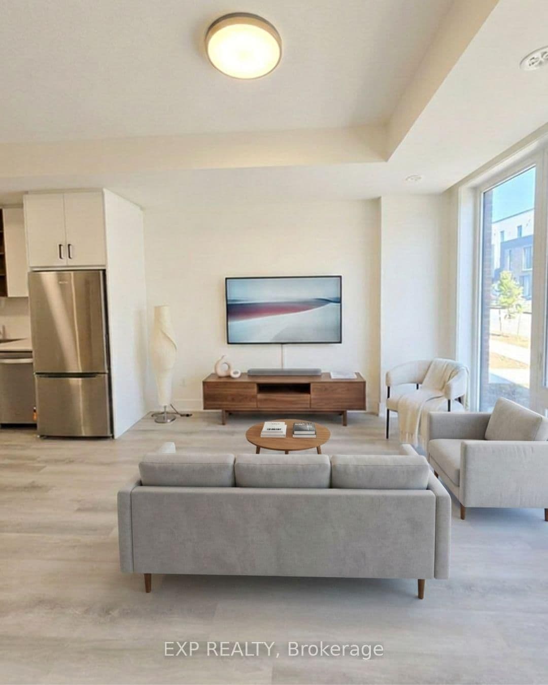 111 Everett Common - Image 2