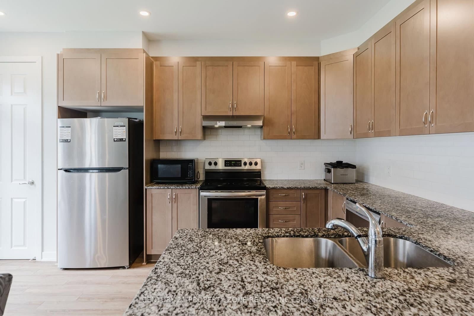 1060 Curraglass Walk - Image 3