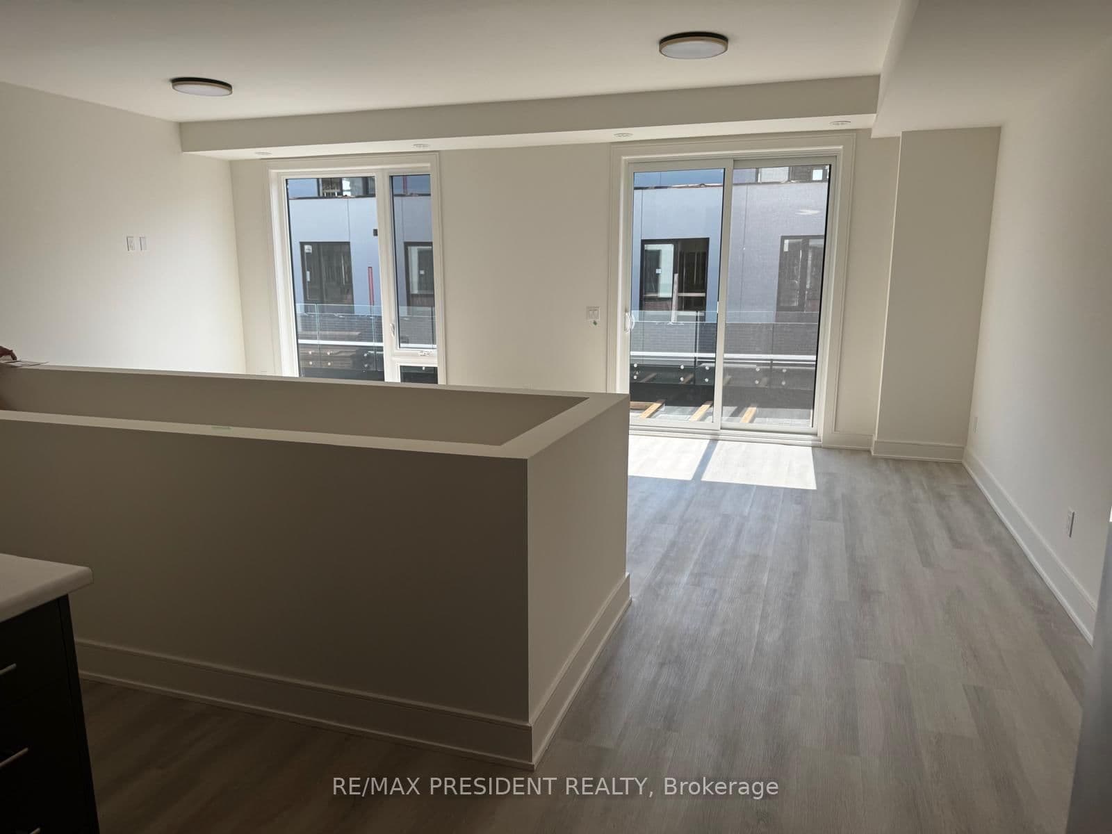 141 Everett Common - Image 5