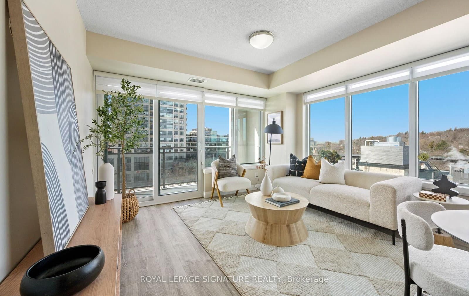 #706 - 53 Arthur Street S