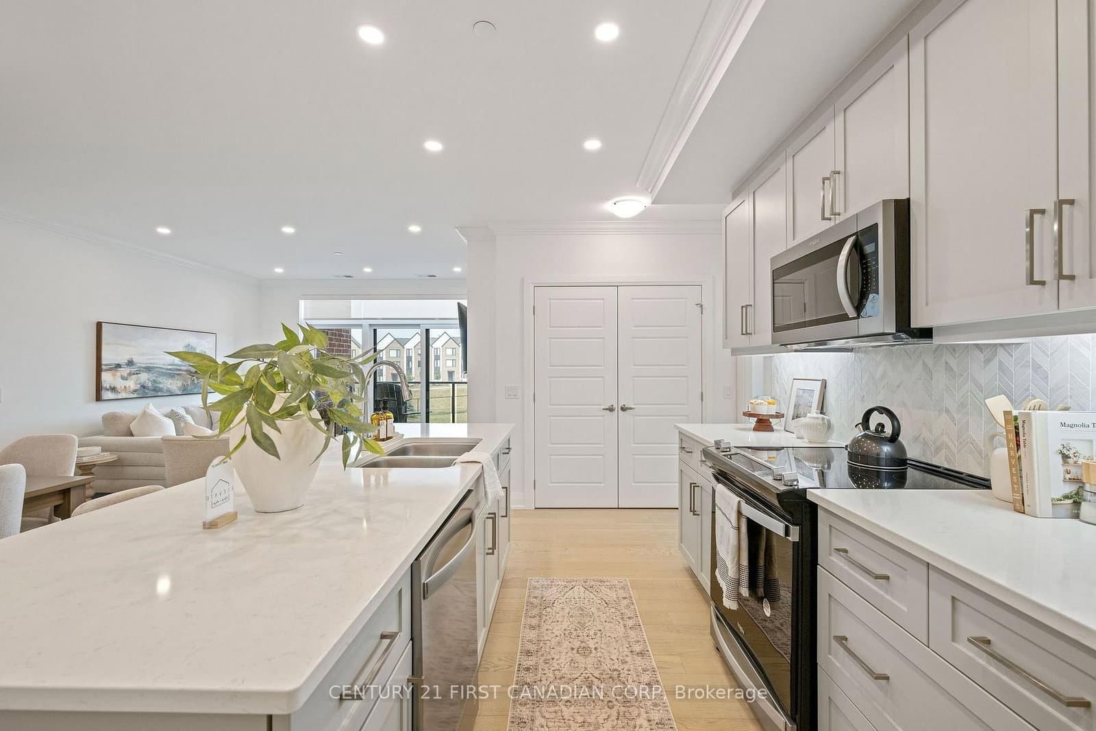 1560 Upper West Avenue, Unit 202 - Image 4