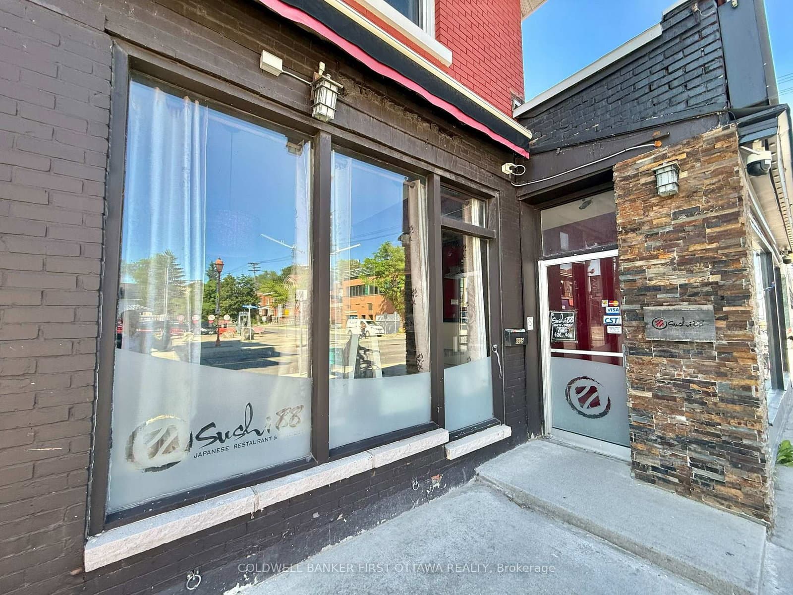 690-B Somerset Street W - Image 3