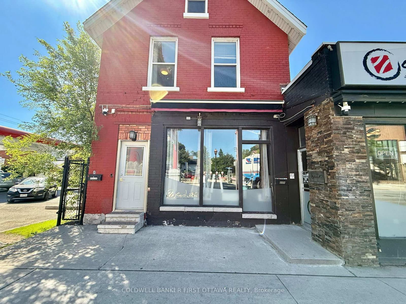 690-B Somerset Street W - Image 2