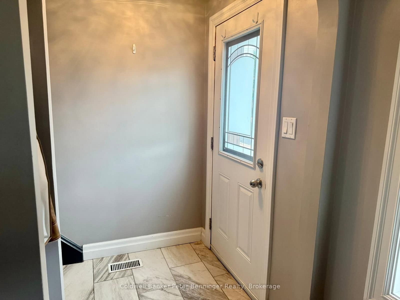 582 9th Street - Image 2