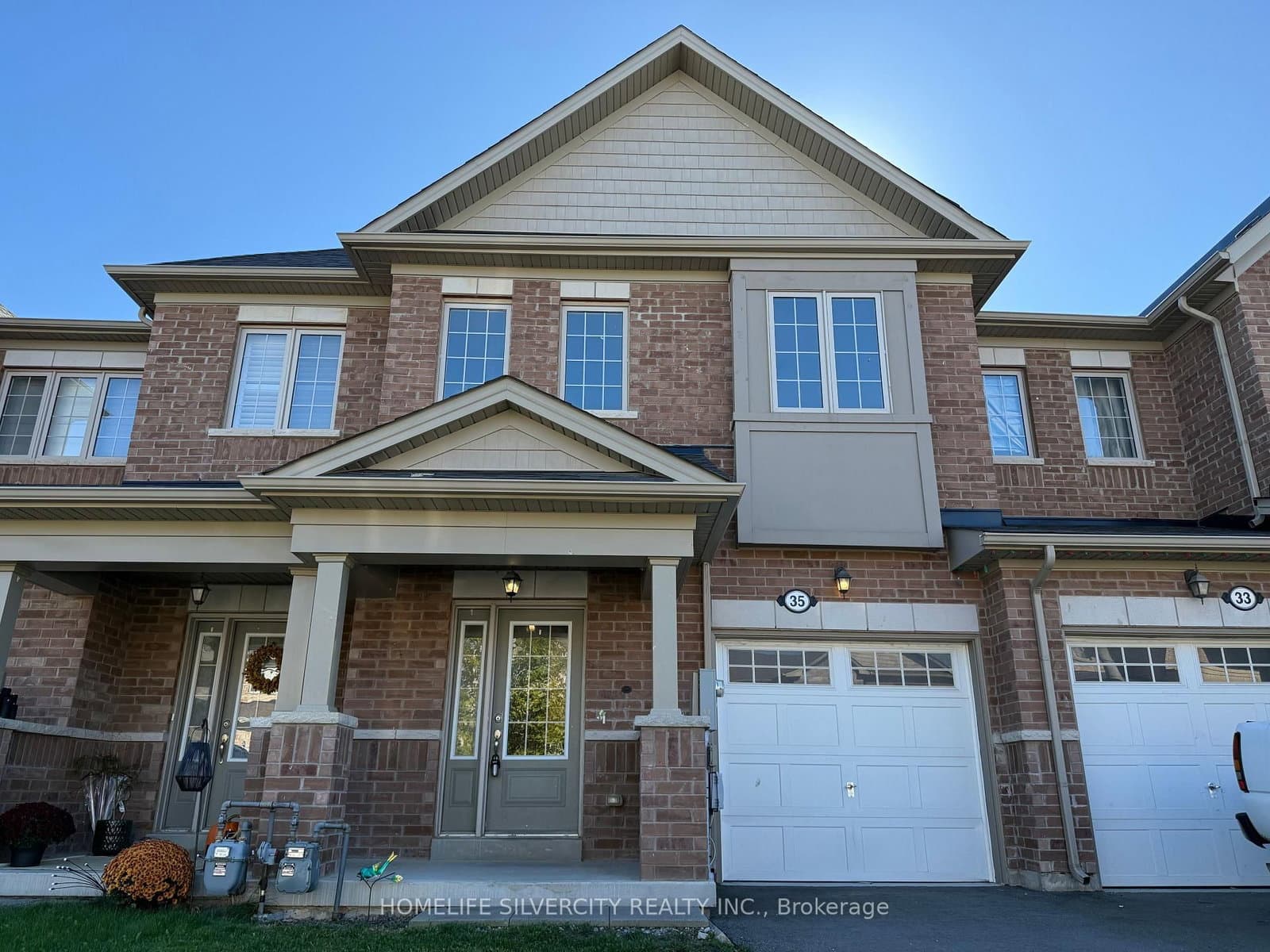 35 Sparkle Drive - Image 1