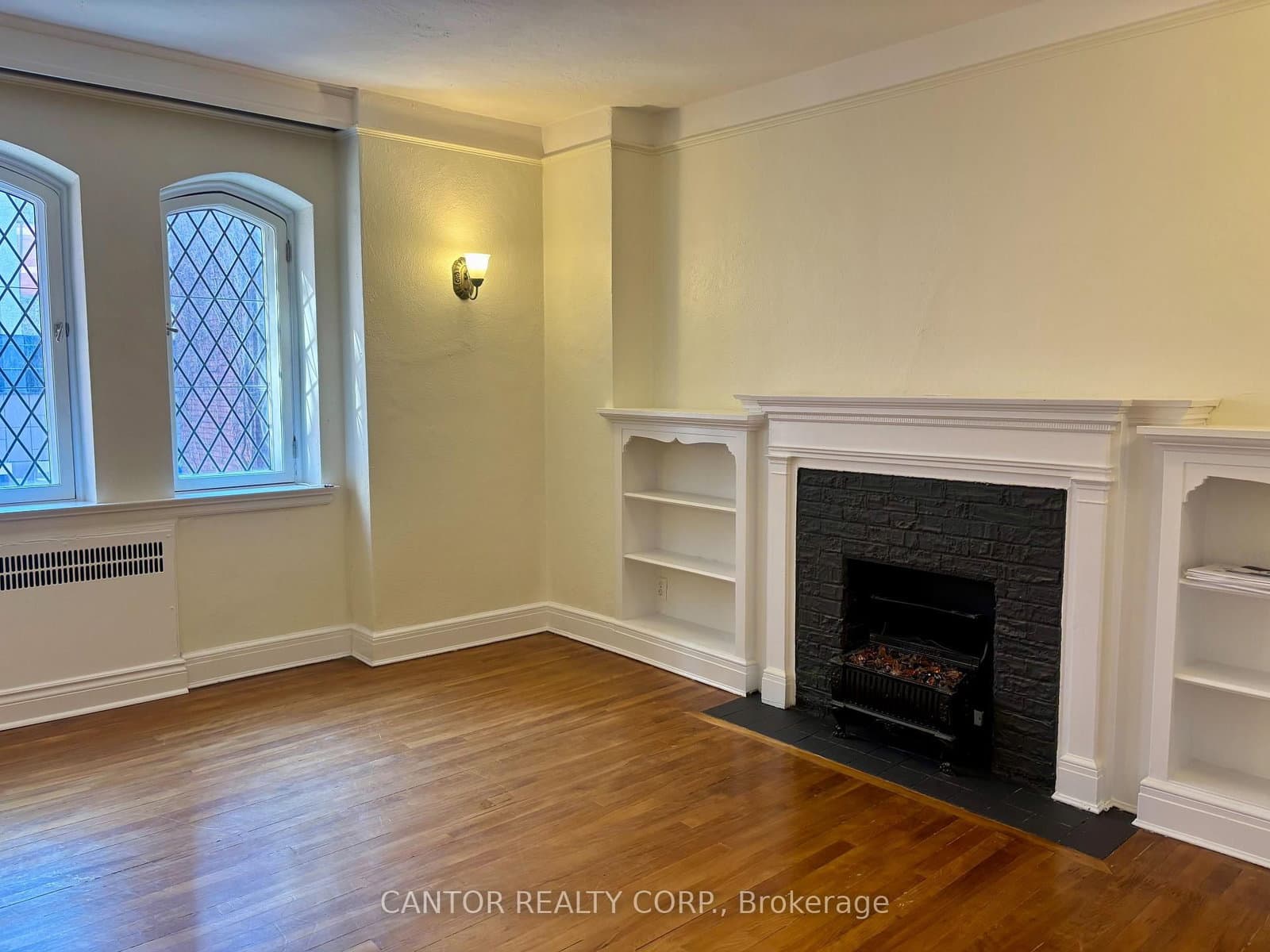 216 Metcalfe Street, Unit 18 - Image 2