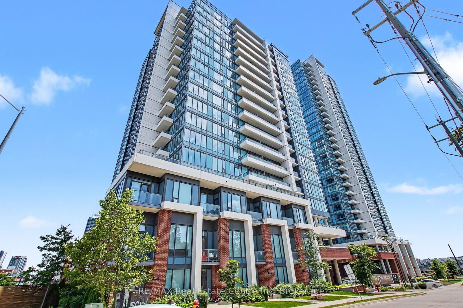 15 WELLINGTON Street, Unit 2214 - Image 2