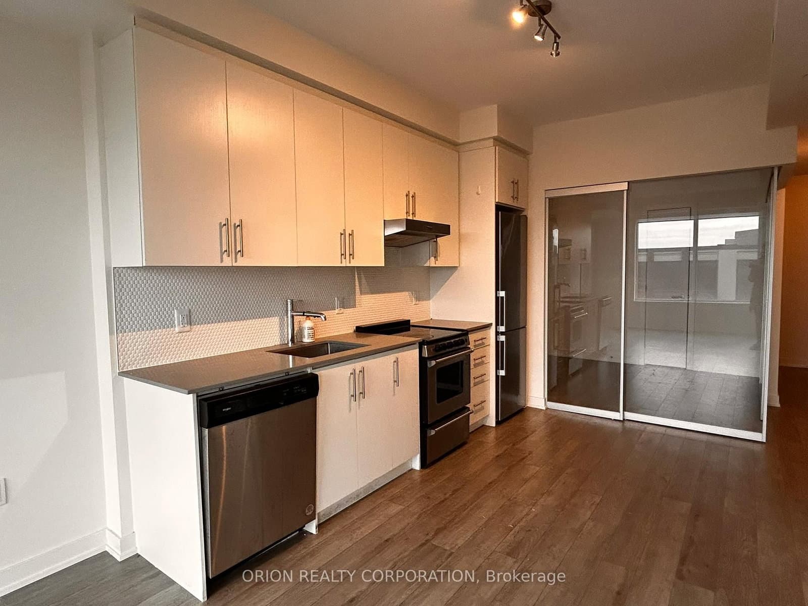 212 King William Street, Unit 620 - Image 4