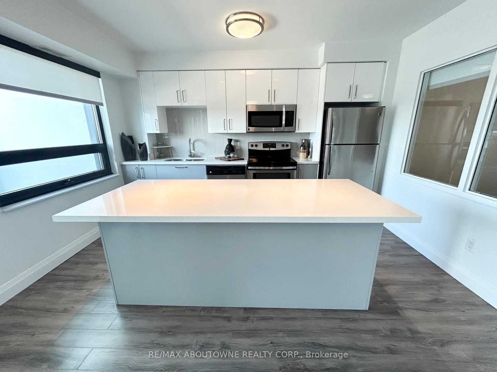 460A Belmont Avenue W, Unit 908 - Image 3