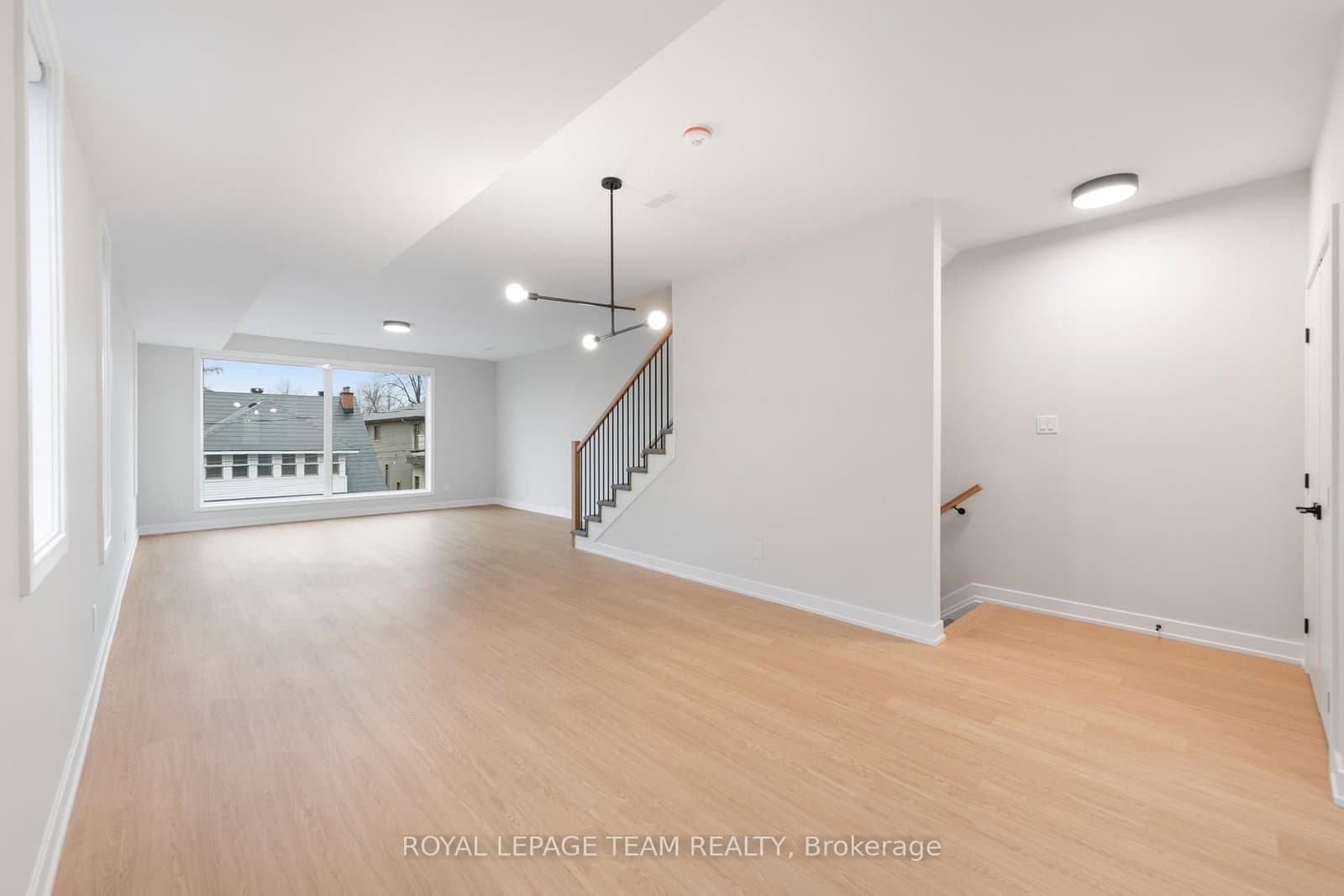 49 GROSVENOR Avenue, Unit 3 - Image 5