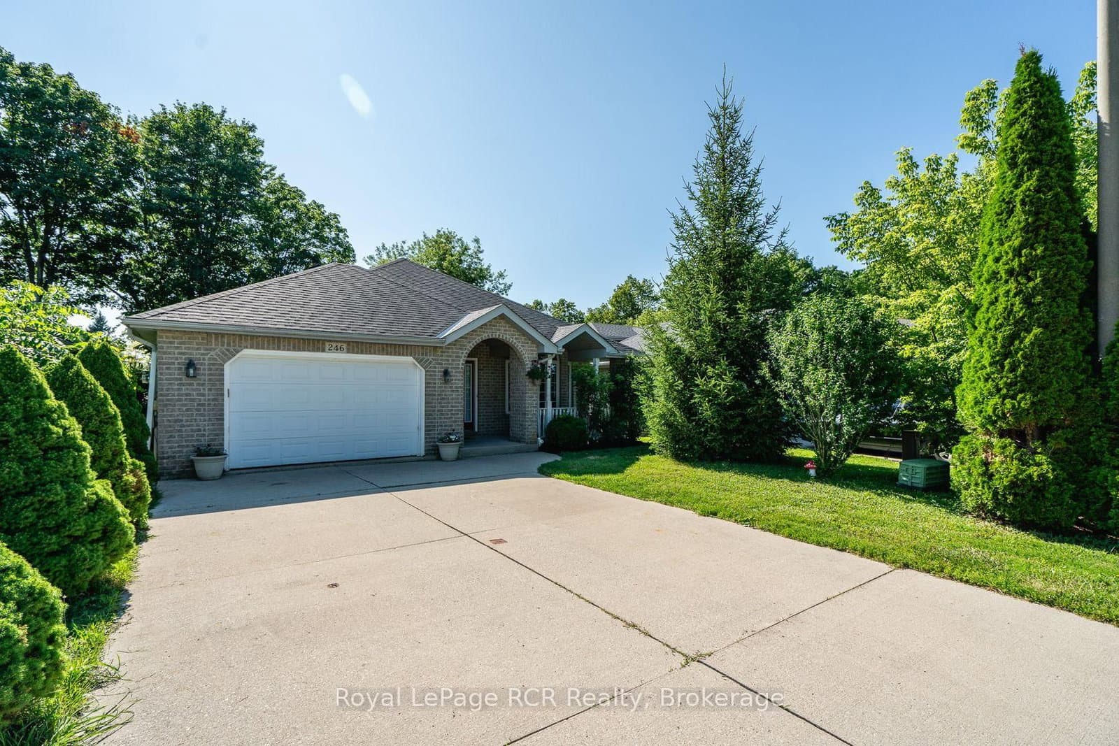 246 16th Avenue Crescent - Image 3