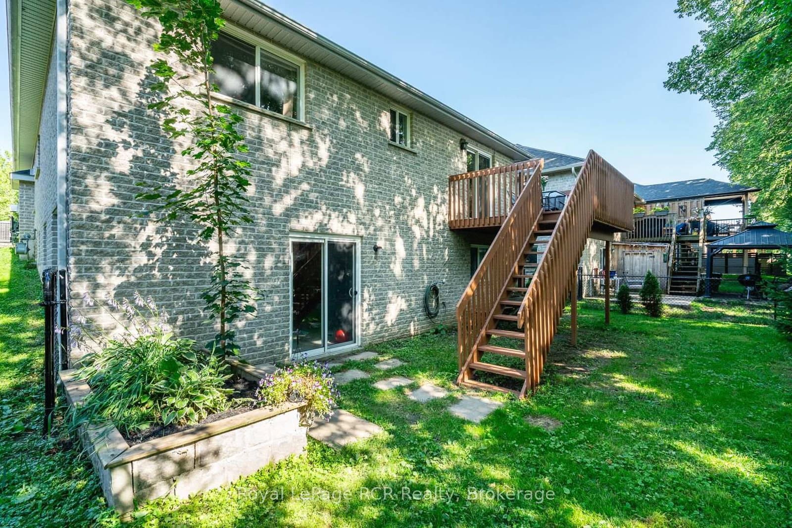 246 16th Avenue Crescent - Image 5