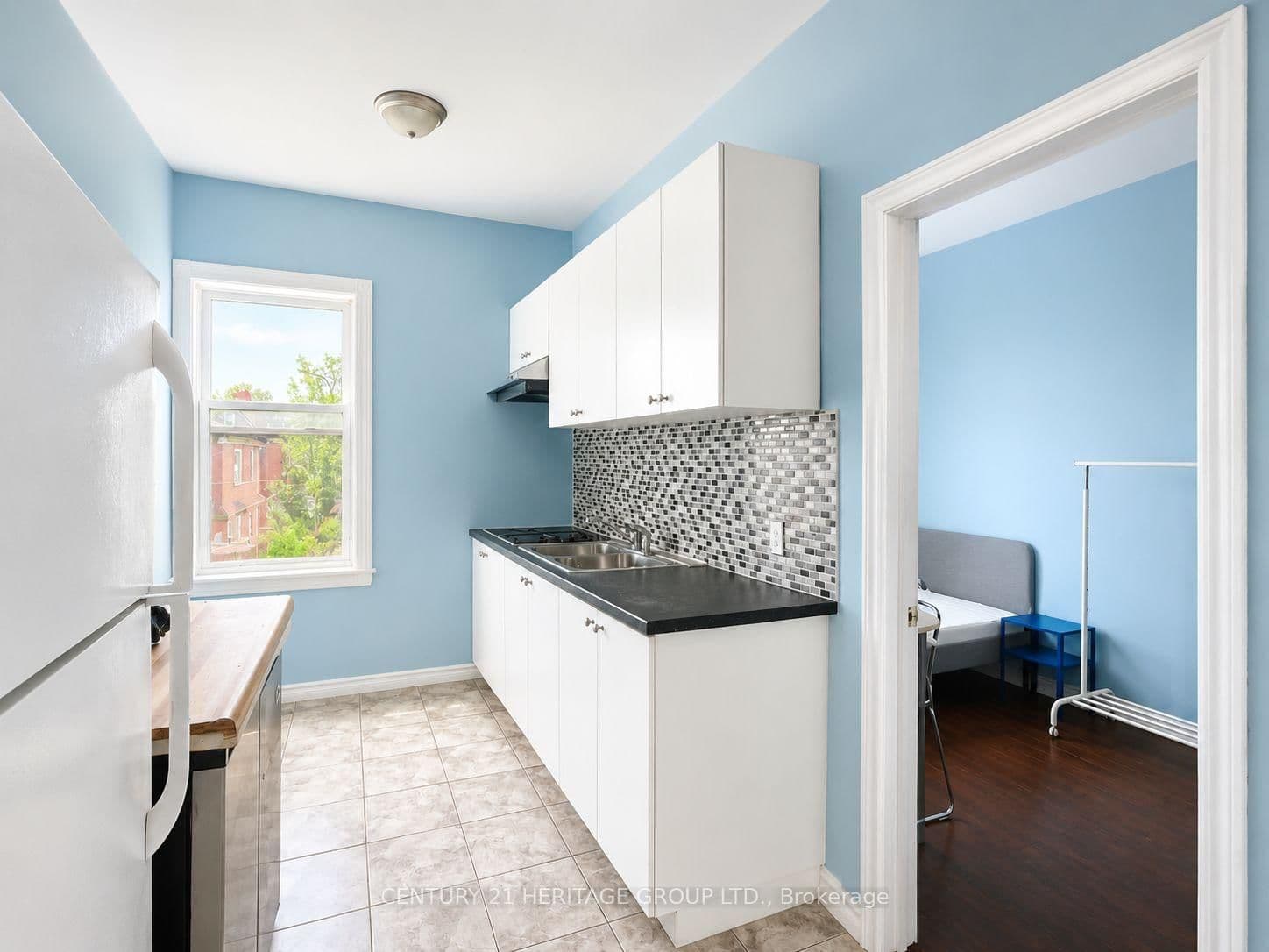 406 Jackson Street W - Image 4
