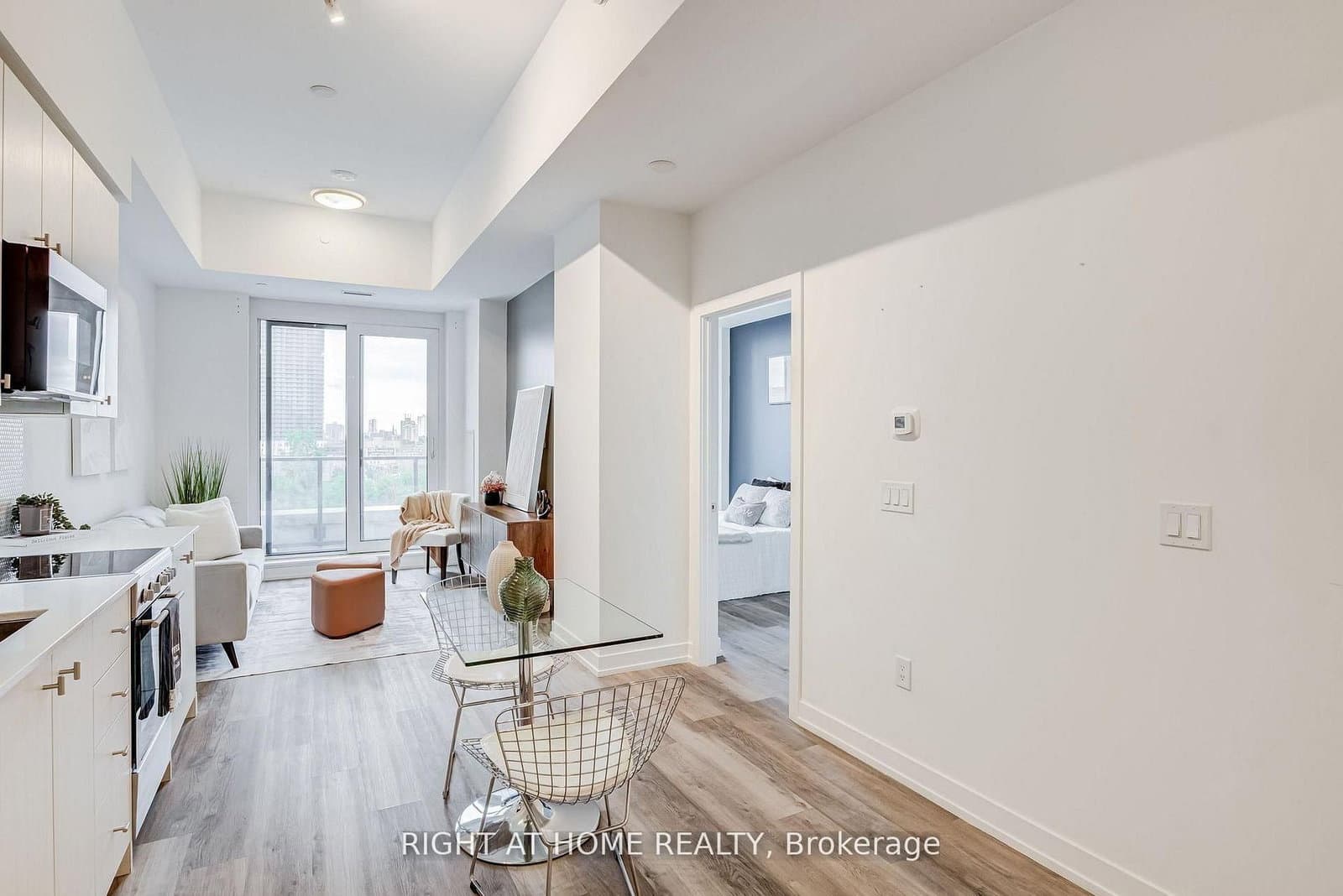 15 Wellington Street S, Unit 301 - Image 3