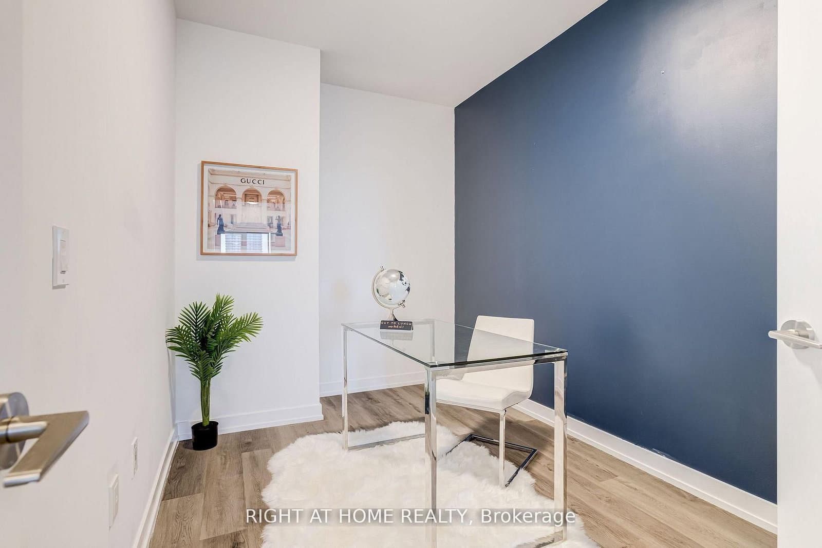 15 Wellington Street S, Unit 301 - Image 5