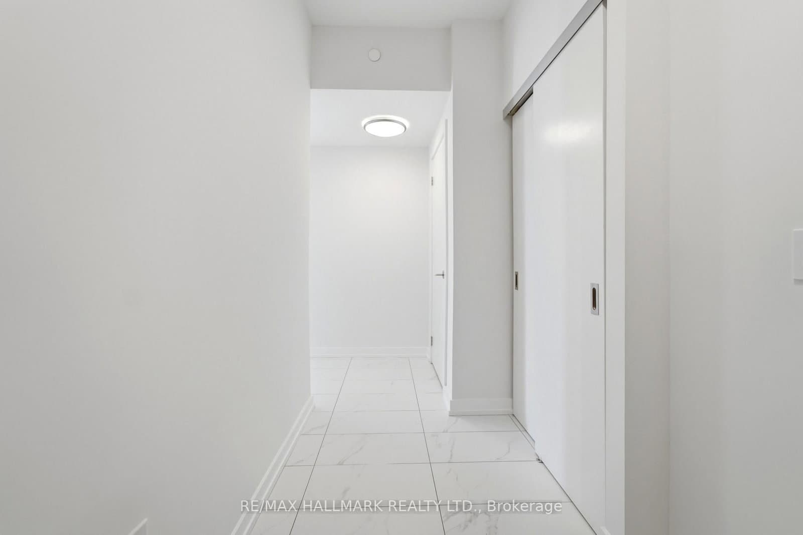 5 Wellington Street S, Unit 1406 - Image 3