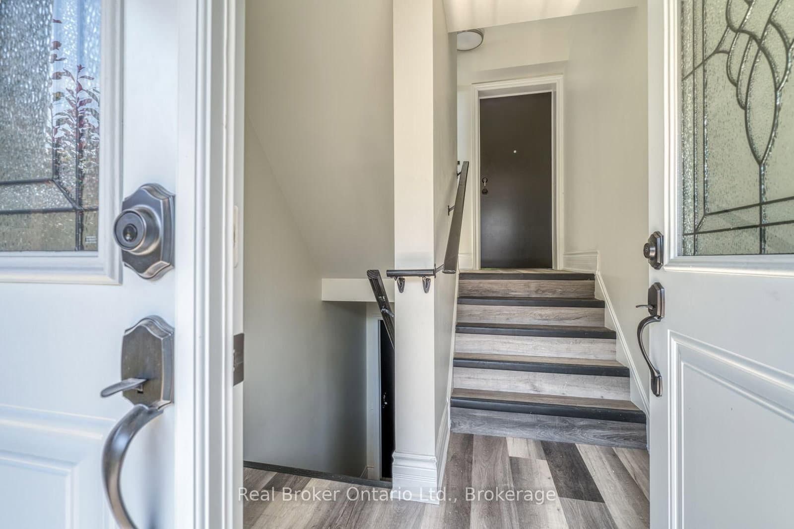 220 Caroline Street S, Unit 1 - Image 3
