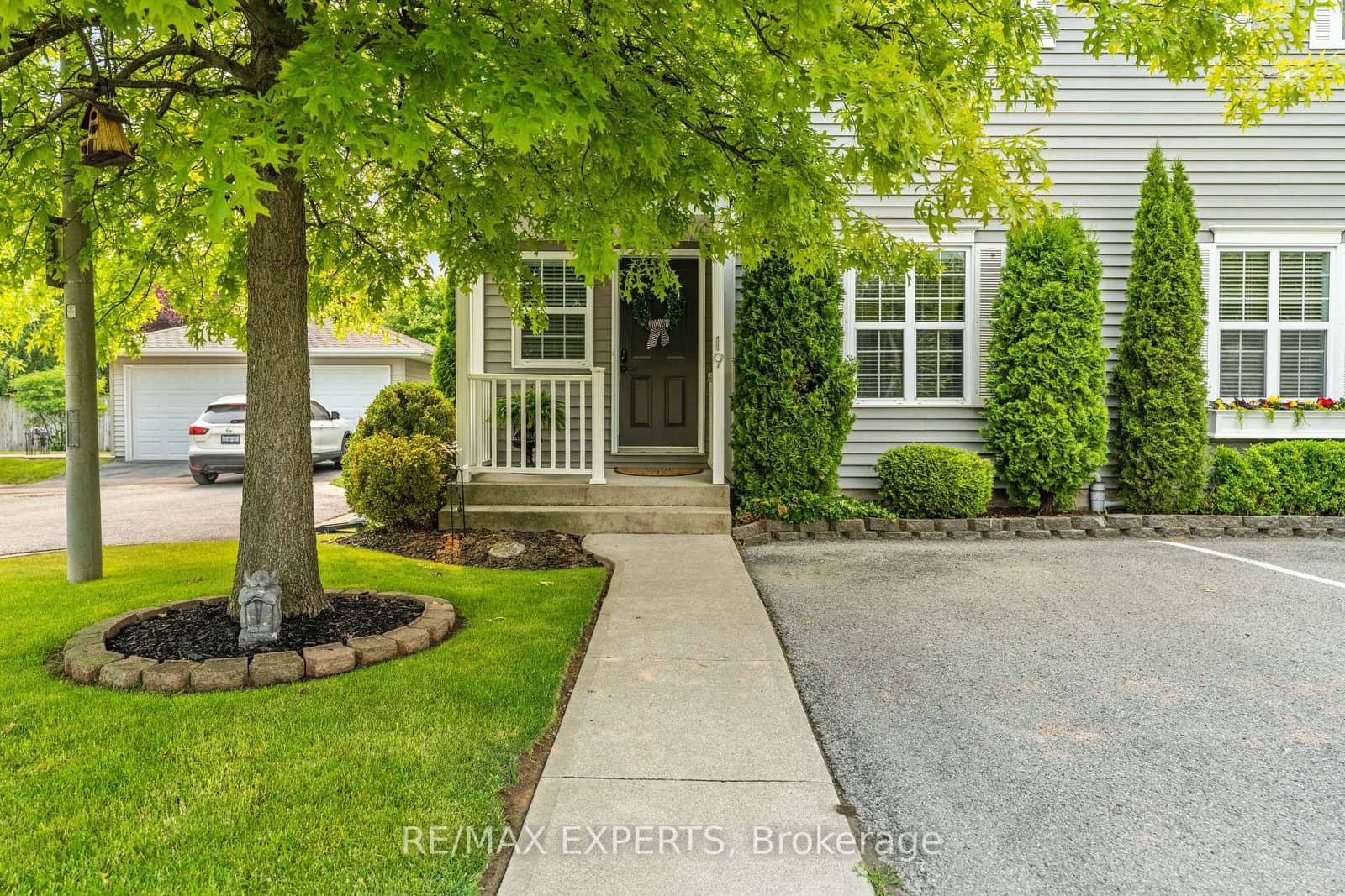 608 Simcoe Street, Unit 19 - Image 2
