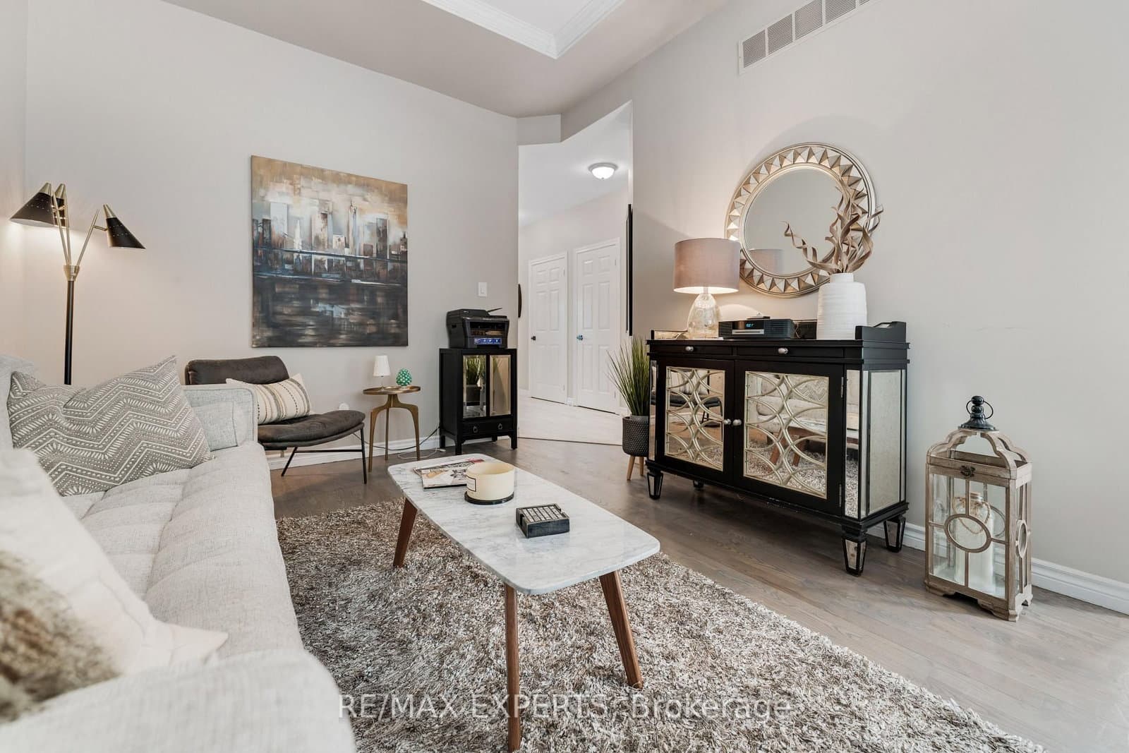 608 Simcoe Street, Unit 19 - Image 5