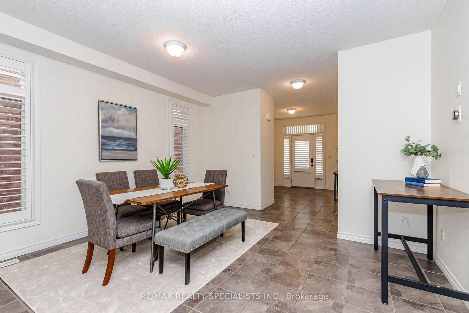 117 Norma Crescent, Unit Main & Upper - Image 5