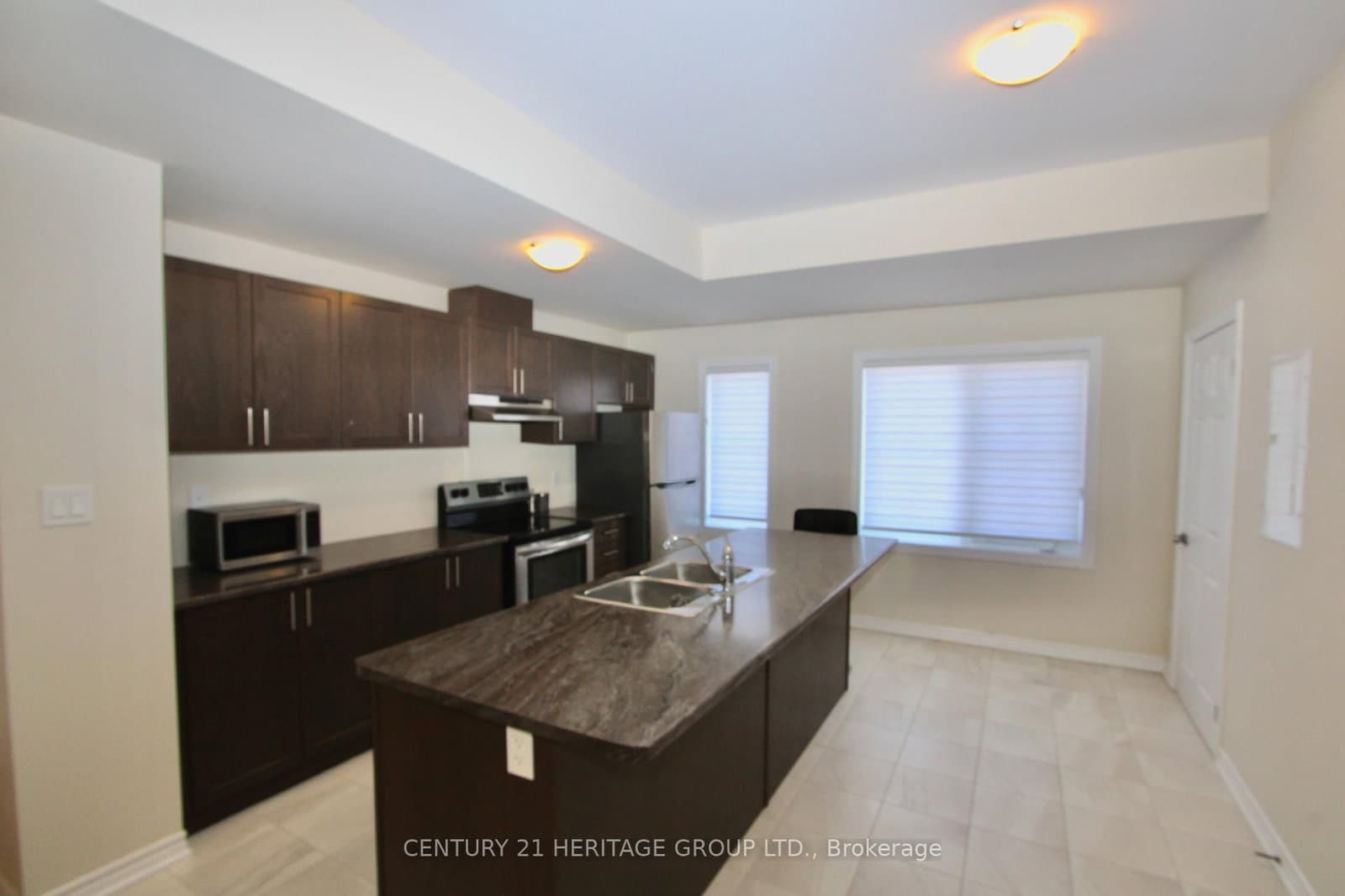 677 Park Road N, Unit 13 - Image 3