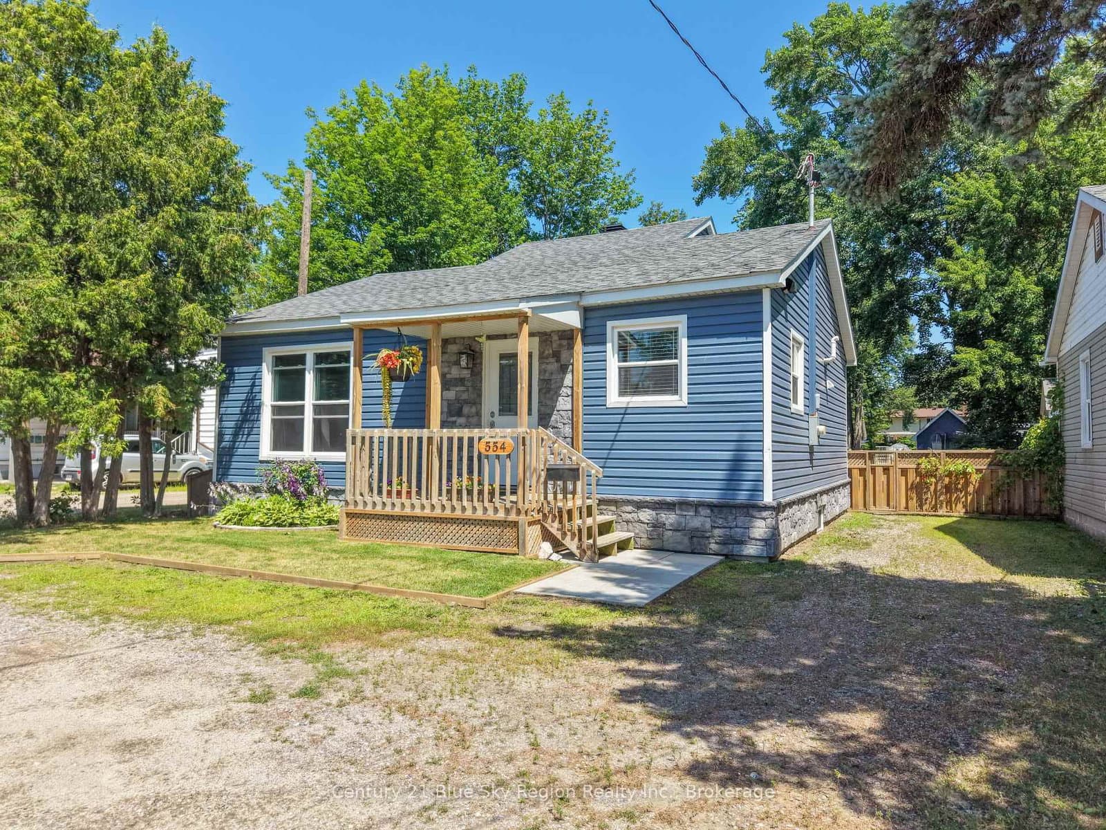 554 Lakeshore Drive - Image 1