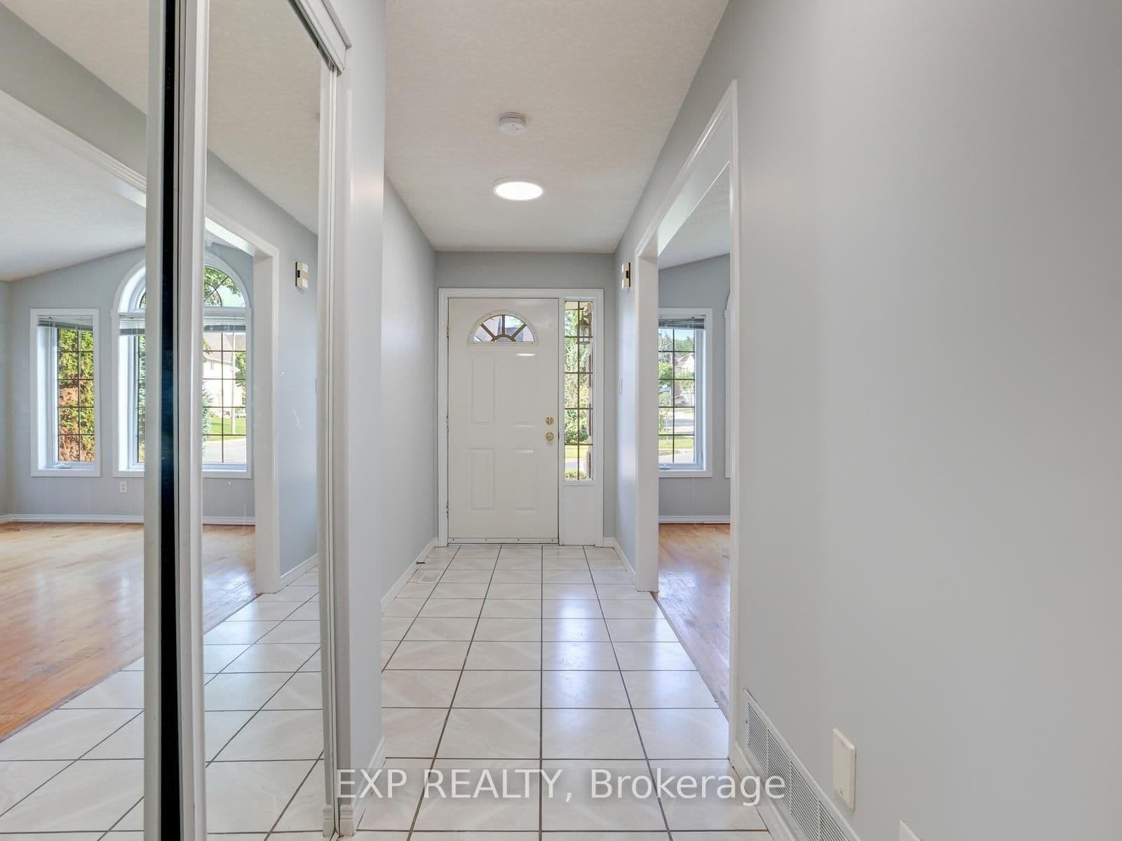 163 Daimler Drive - Image 4